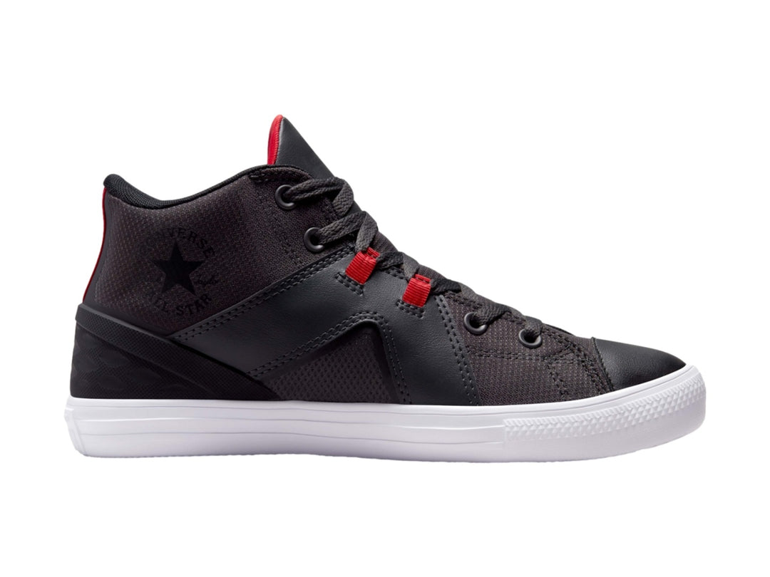 Tenis Converse Chuck Taylor All Star Flux Ultra en color gris oscuro y negro con suela blanca y detalles en rojo.