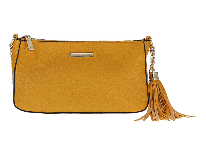 Bolso amarillo con textura granulada, detalle de borla y cadena dorada.