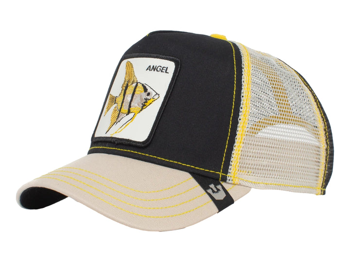 Gorra snapback negra y beige con un parche frontal que muestra la ilustración de un pez ángel.