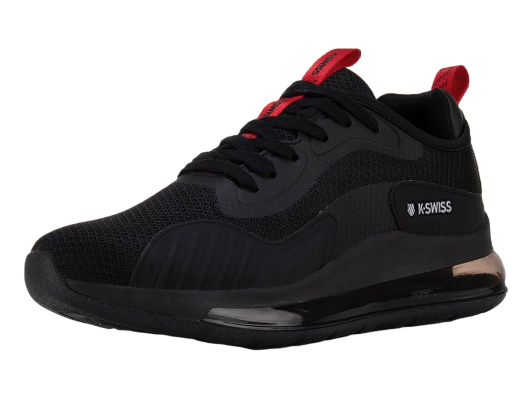 Tenis deportivos K-SWISS color negro con detalles en rojo y suela amortiguada transparente.