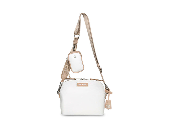 Bolso bandolera blanco y beige de Steve Madden con un pequeño estuche adjunto en la correa.