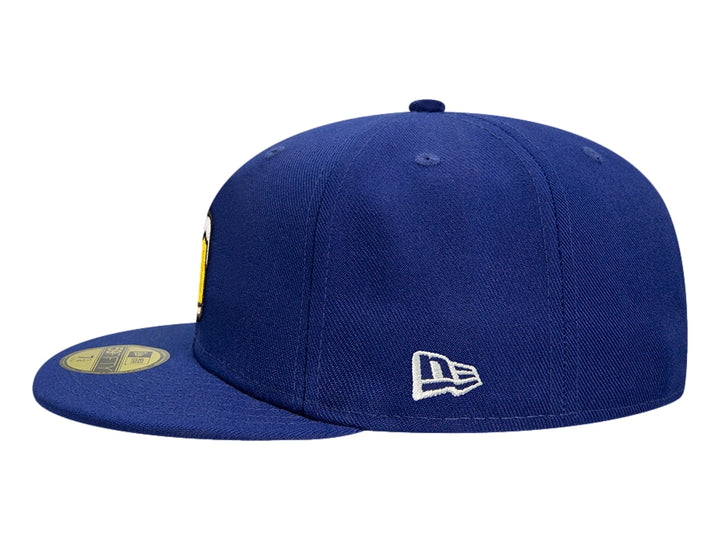 Gorra de béisbol New Era color azul brillante con bordado de jarra de cerveza en el frente.