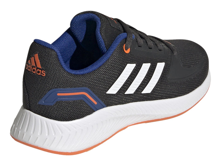 Tenis deportivos Adidas Runfalcon 2.0 K color negro con detalles en blanco y naranja.