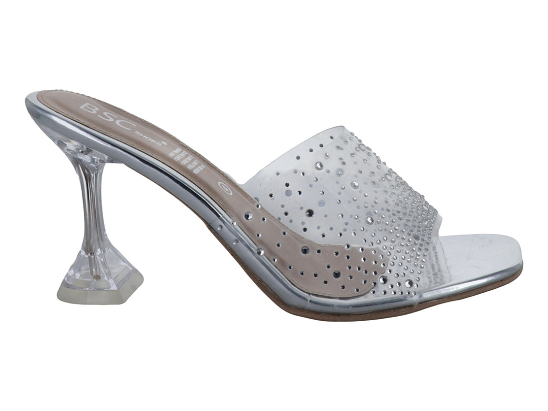 Sandalia de tacón BSC Shoes en color plata con tira transparente decorada con cristales brillantes.