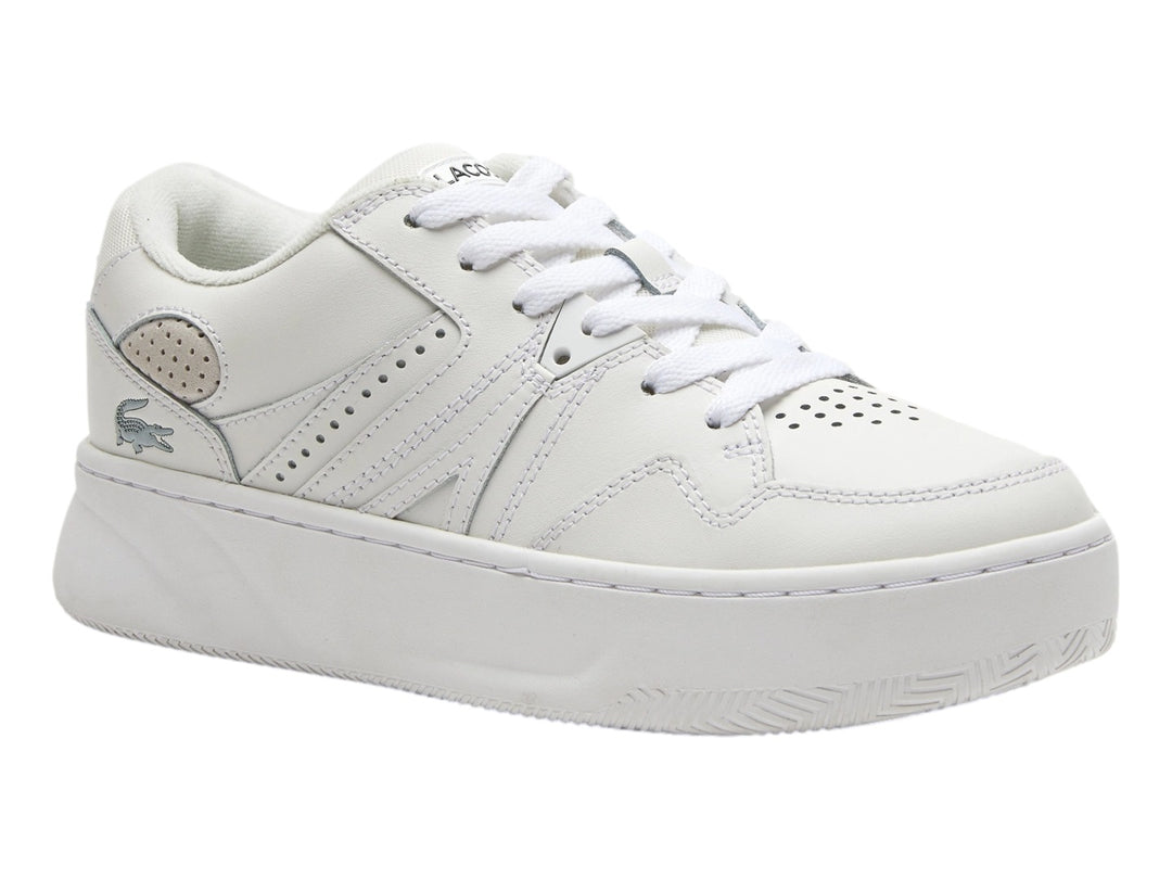 Tenis blancos Lacoste L005 de plataforma con agujetas y suela gruesa.