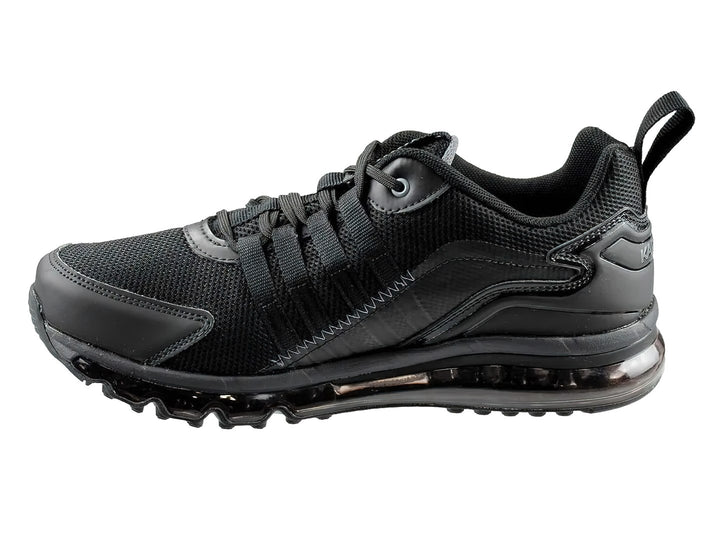 Tenis deportivos de baloncesto color negro con suela de aire y tejido de malla.
