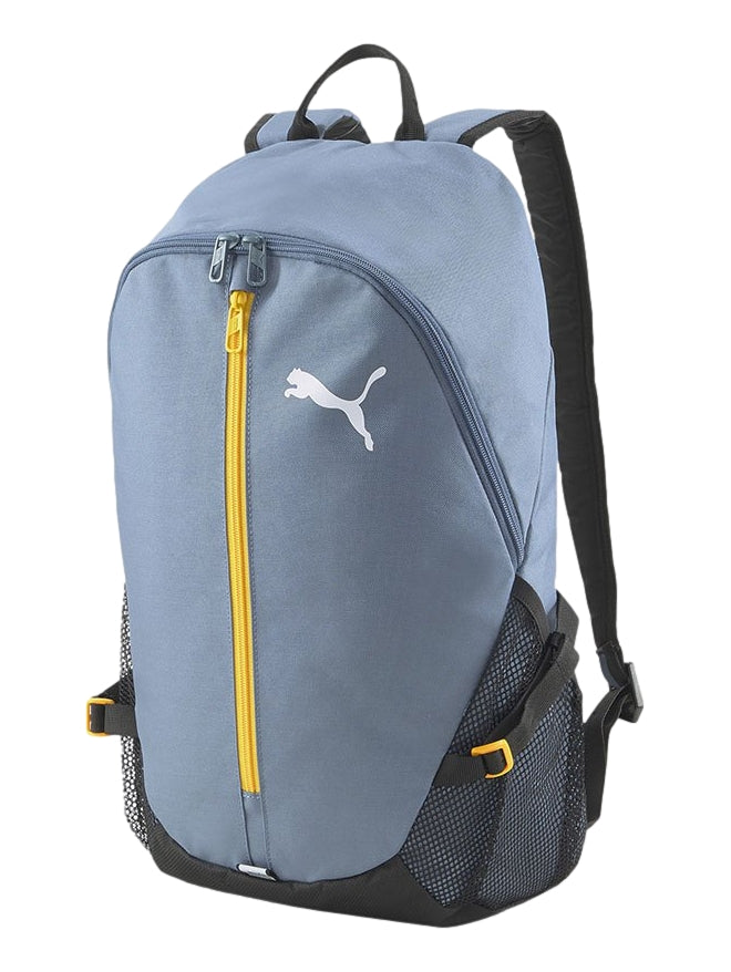 Mochila Puma color azul Evening Sky con detalles en amarillo y negro, ideal para uso escolar o deportivo.