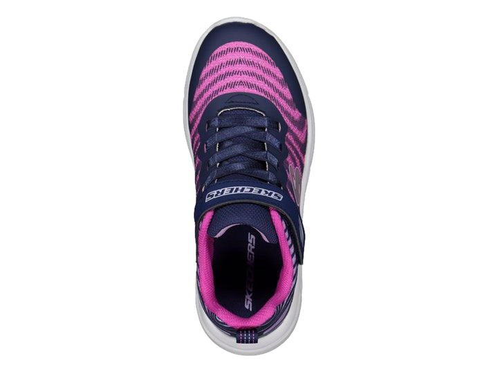 Tenis deportivos Skechers en color azul marino y rosa con suela blanca y correa de velcro.