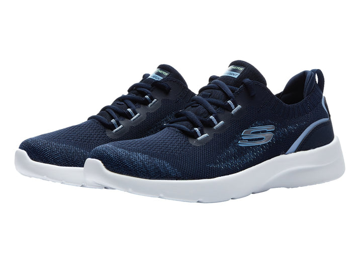 Tenis deportivos Skechers color azul marino con suela blanca y detalles en azul claro.