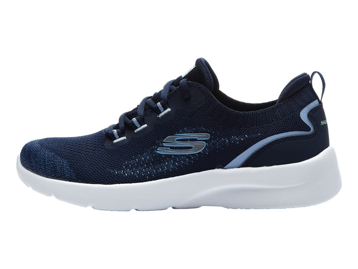 Tenis deportivos Skechers color azul marino con suela blanca y detalles en azul claro.
