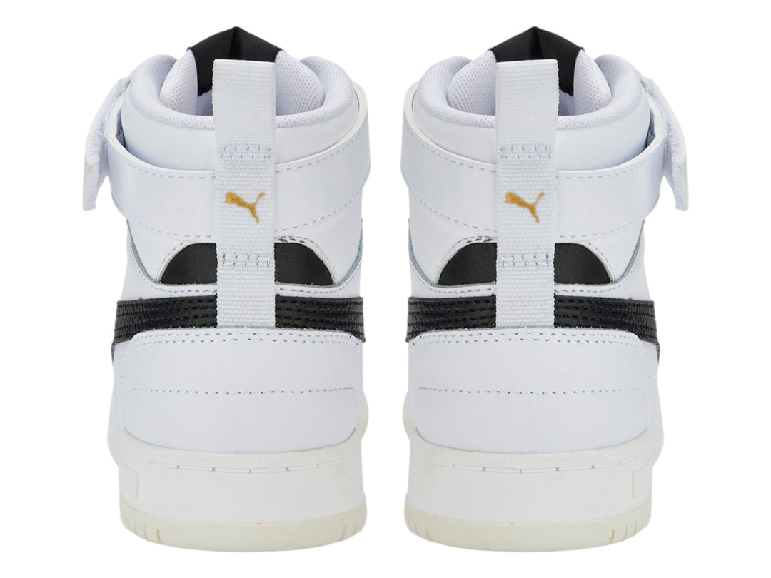 Tenis PUMA RBD Game JR en color blanco con detalles en negro, diseño de bota alta con correa de velcro.