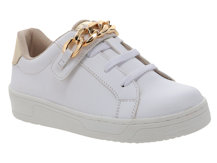 Tenis blancos para niña con detalle de cadena dorada en la parte superior y suela blanca.