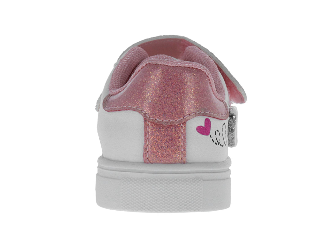 Tenis blancos para niña con detalles en rosa, agujetas decorativas y un corazón brillante con la palabra LOVE.
