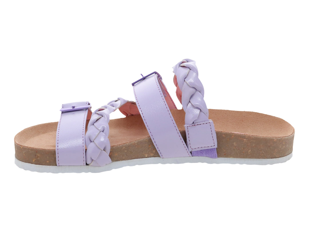 Sandalias color lavanda con tiras trenzadas, hebillas y suela de corcho sobre fondo blanco.
