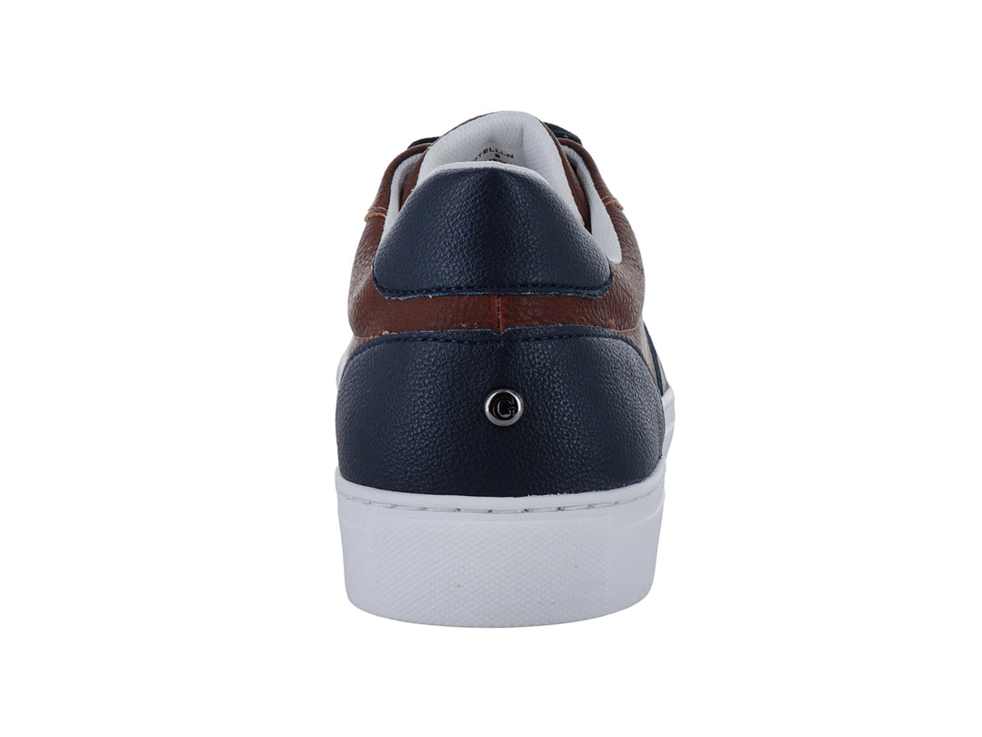 Tenis Guess color marrón con detalles en azul marino y suela blanca.