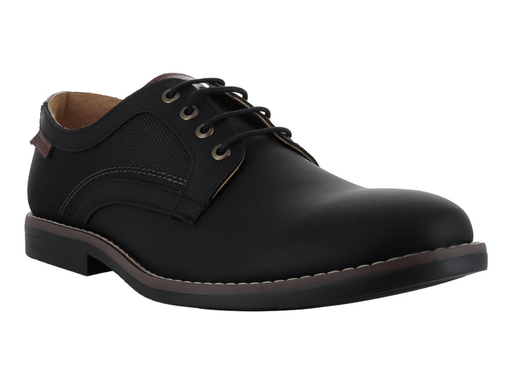 Zapato casual para hombre de color negro con cordones y detalles en marrón en el interior.