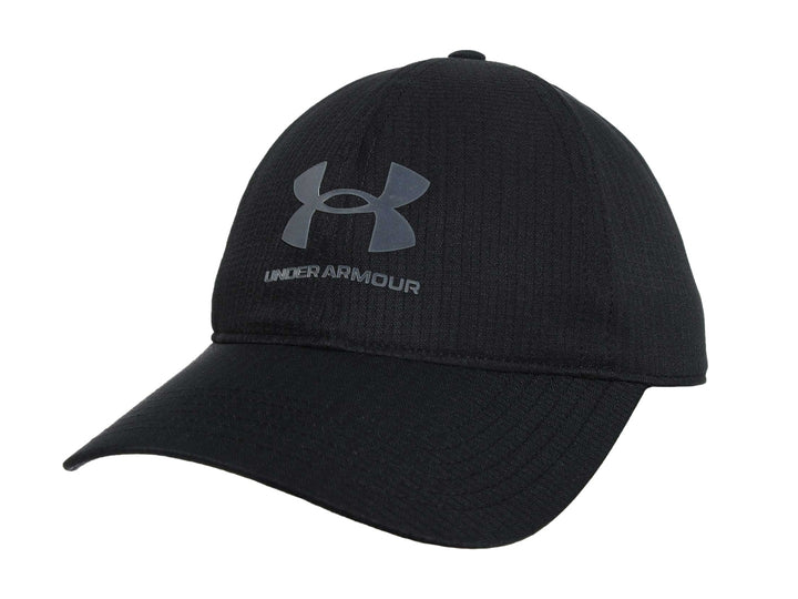 Gorra deportiva Under Armour de color negro con logotipo frontal en tono gris oscuro.