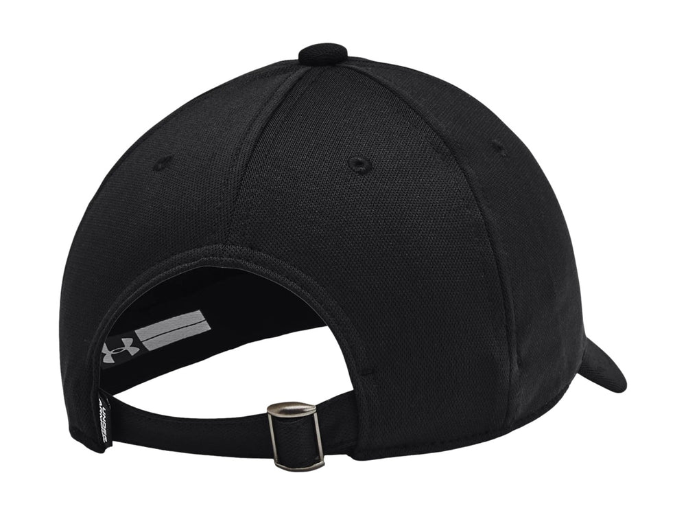 Gorra deportiva Under Armour color negro con logotipo frontal en color blanco para niño.