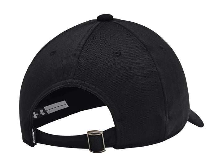 Gorra deportiva Under Armour color negro con logotipo frontal en color blanco para niño.