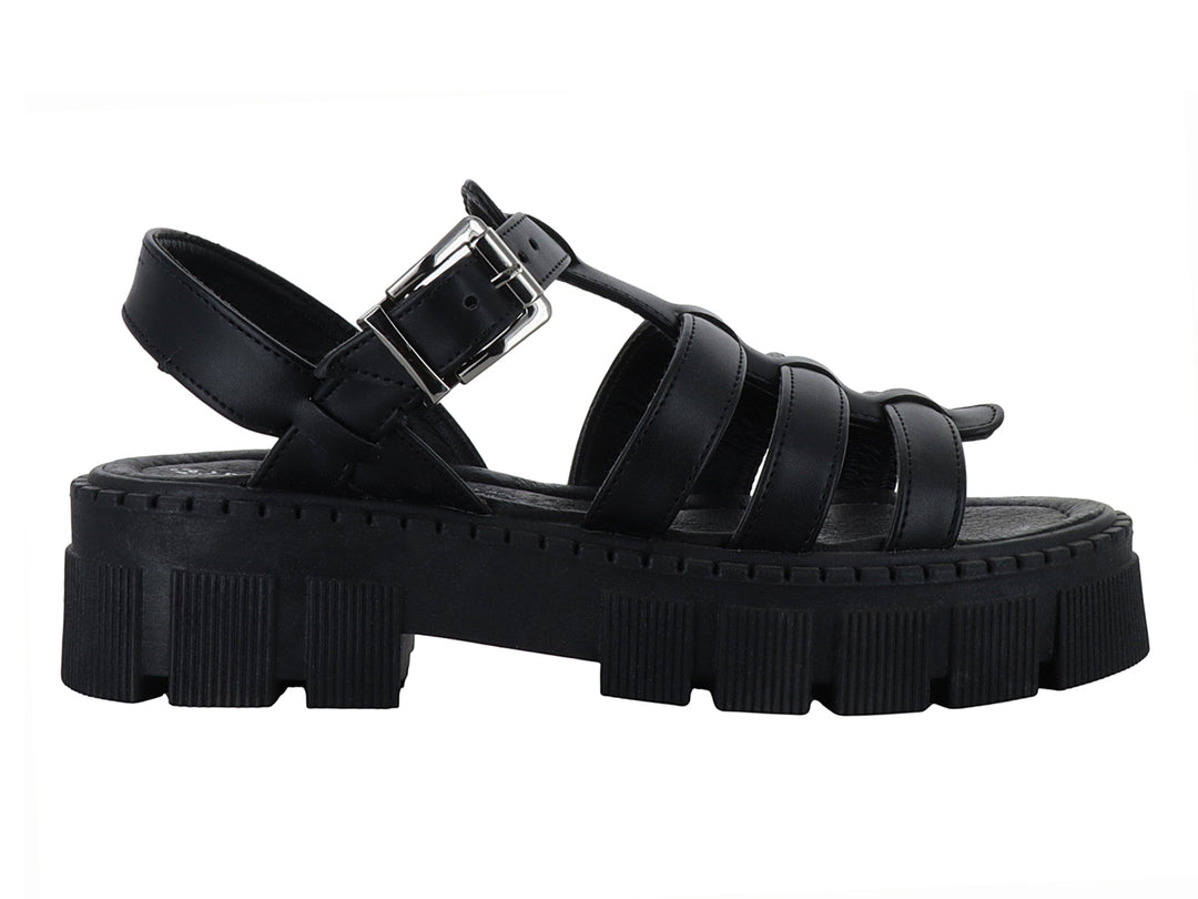 Sandalia negra de plataforma con suela track y correa ajustable con hebilla plateada.
