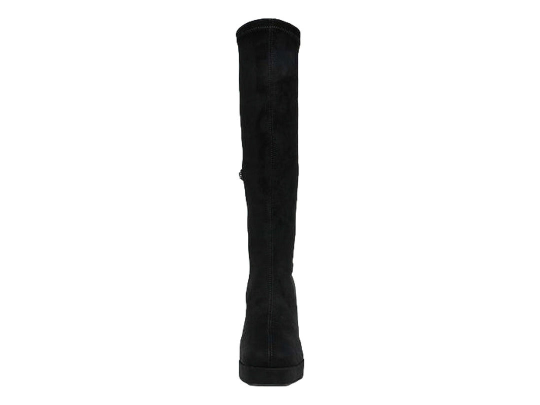 Botas altas de color negro con tacón grueso y plataforma, marca Steve Madden.