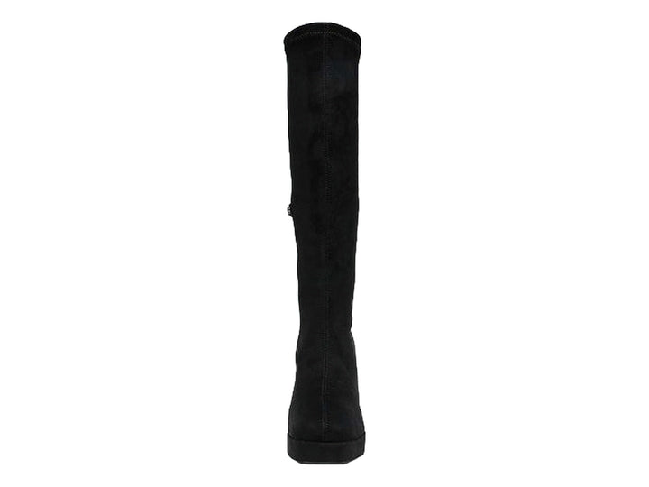 Botas altas de color negro con tacón grueso y plataforma, marca Steve Madden.