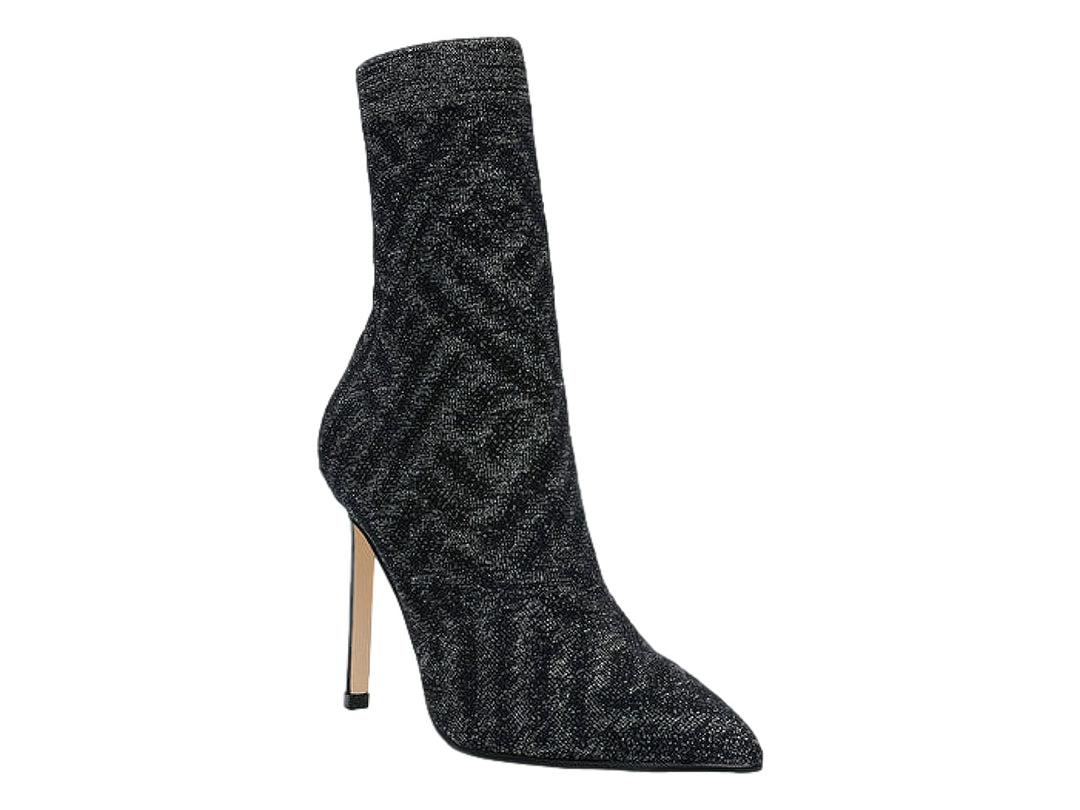 Botín Steve Madden color pewter con tejido brillante, punta afilada y tacón alto delgado.