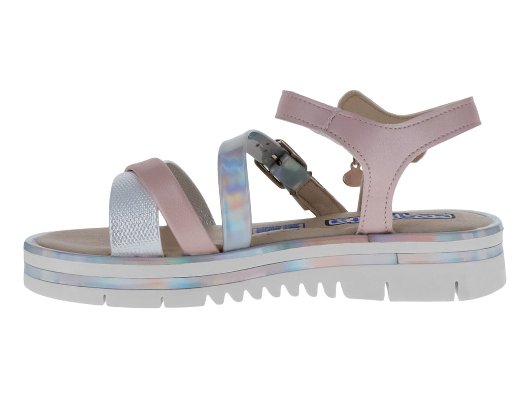 Sandalia para niña color rosa y plata con suela blanca de plataforma y correas con hebilla.