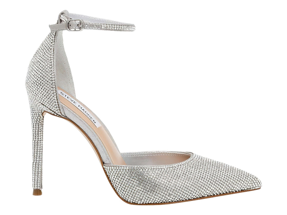 Zapato de tacón alto Steve Madden color plata con acabado brillante de pedrería y correa ajustable al tobillo.