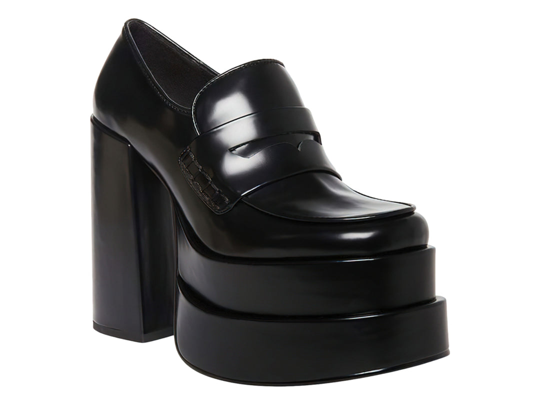 Zapato mocasín negro con plataforma alta y tacón grueso
