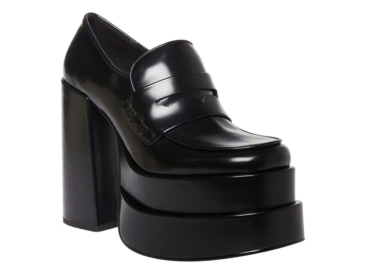 Zapato mocasín negro con plataforma alta y tacón grueso