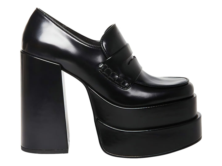 Zapato mocasín negro con plataforma alta y tacón grueso