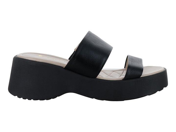 Sandalia de plataforma color negro con dos tiras anchas y plantilla beige.