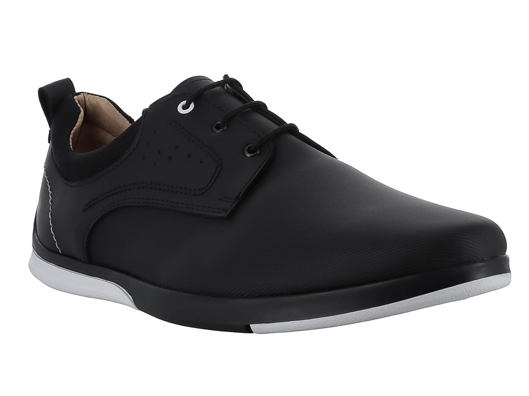 Zapato casual color negro con suela blanca y cordones para Hombre.