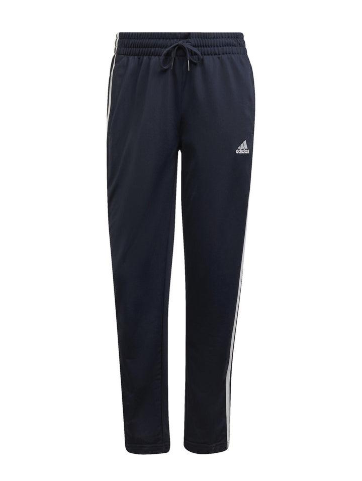 Conjunto deportivo Adidas con chaqueta color burgundy y pantalones azul marino con rayas blancas laterales.