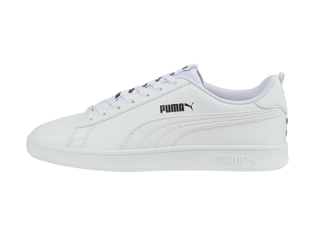 Tenis PUMA Smash V2 Tape en color blanco total con suela blanca y cordones.