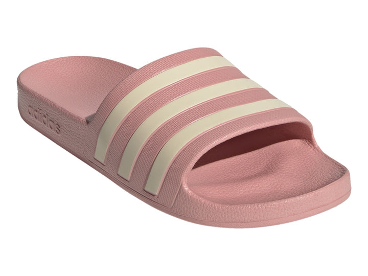Sandalias Adidas Adilette Aqua color rosa mauve con tres franjas blancas.
