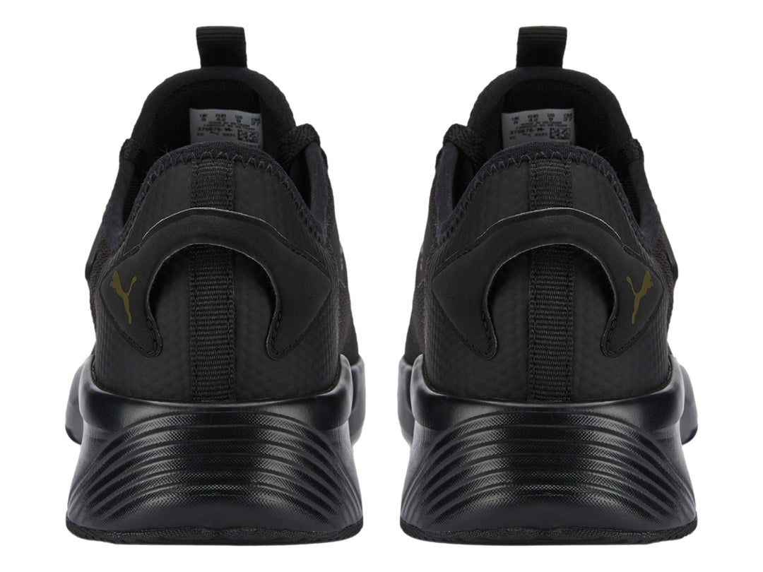 Tenis PUMA Retaliate 2 color negro con diseño deportivo y malla transpirable.