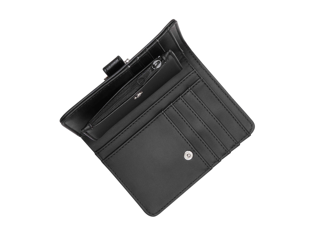 Cartera Nine West color negro con panel frontal brillante y cierre de correa central.