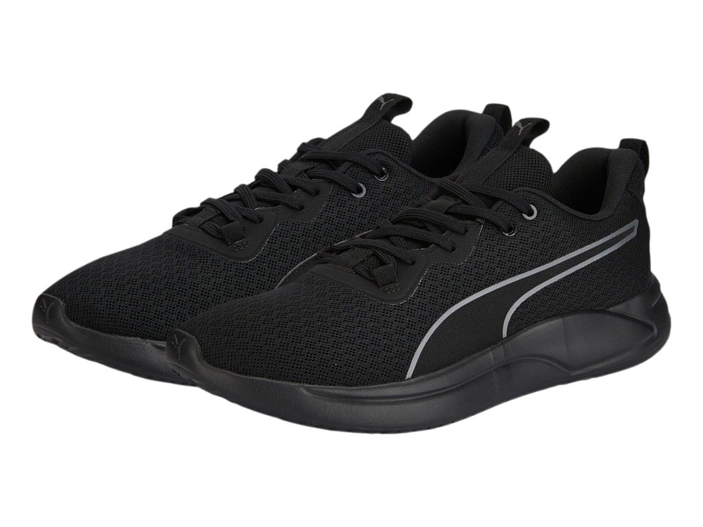 Tenis deportivos PUMA color negro con malla transpirable y suela mate.