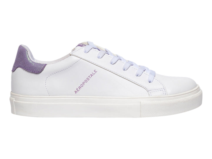Tenis blancos de Aeropostale con detalles en color lila en el talón y cordones blancos.