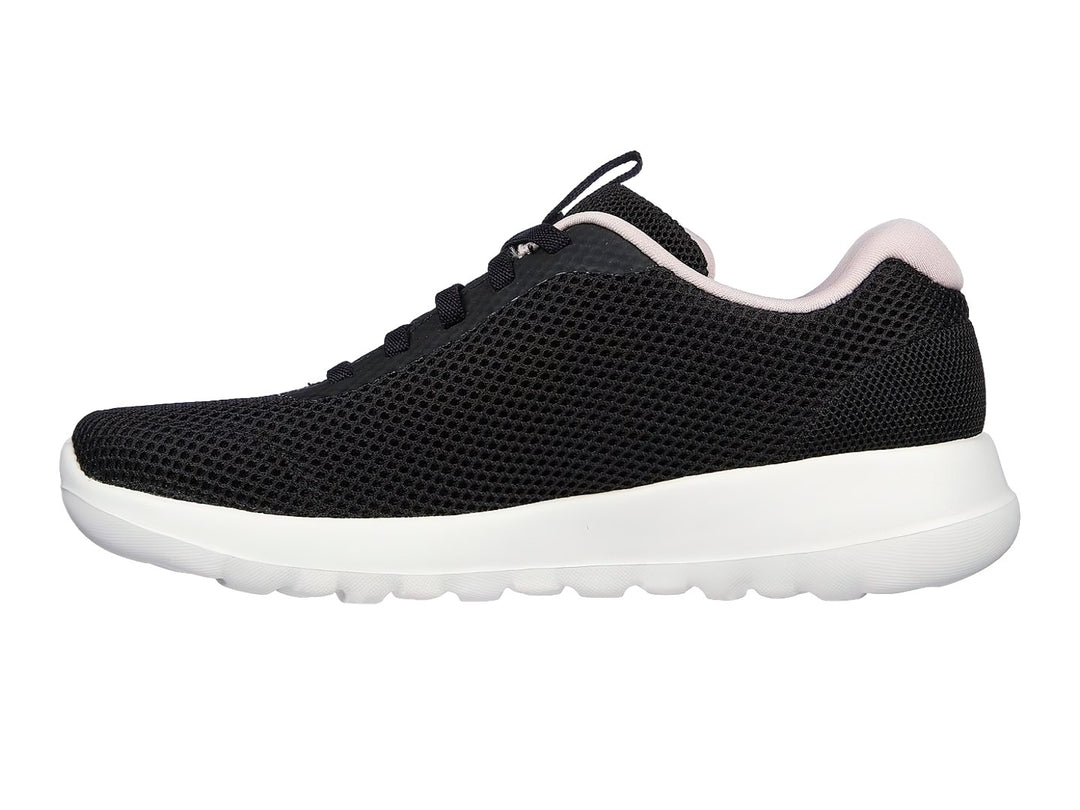 Tenis deportivos Skechers color negro con detalles en rosa y suela blanca.