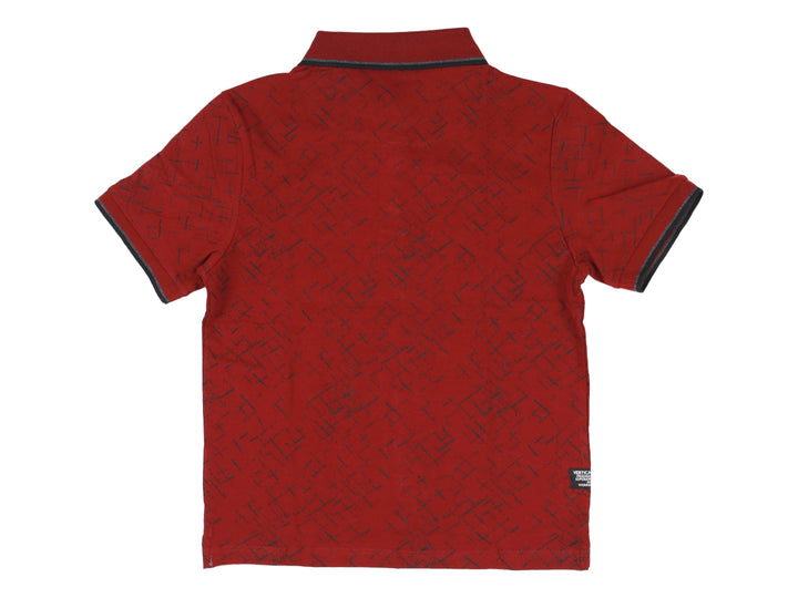 Camisa tipo polo color vino con estampado oscuro y detalles en los bordes para niño.