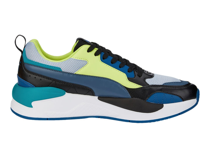 Tenis PUMA X-RAY 2 SQUARE multicolor en negro, lima, azul y blanco con suela gruesa.