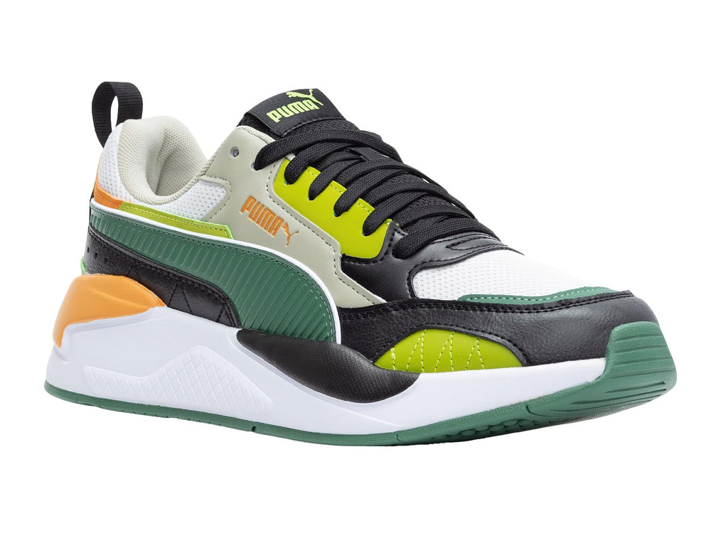 Tenis PUMA X-RAY 2 SQUARE multicolor con detalles en verde, negro, naranja y amarillo sobre base blanca.