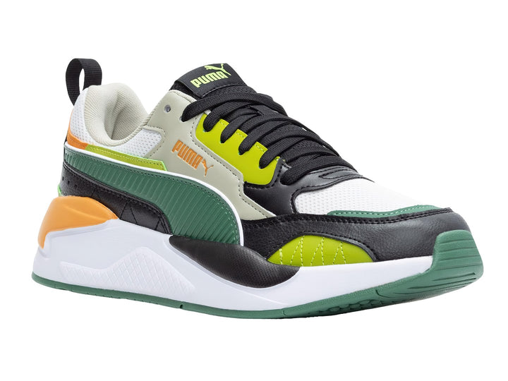 Tenis PUMA X-RAY 2 SQUARE multicolor con detalles en verde, negro, naranja y amarillo sobre base blanca.