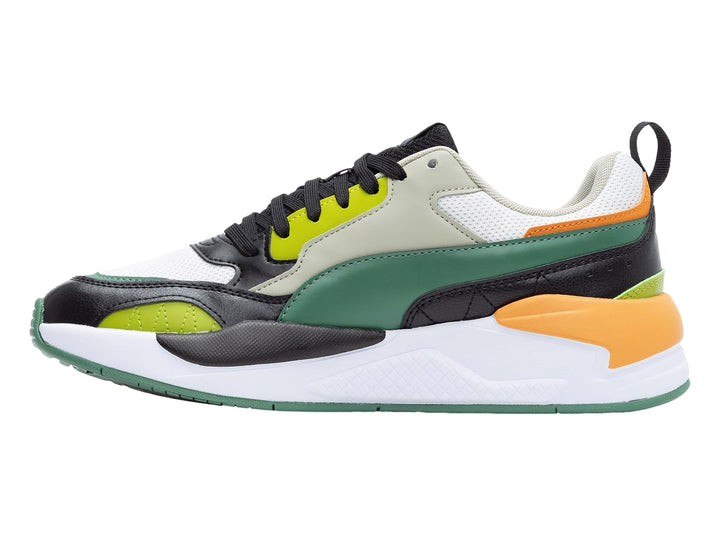 Tenis PUMA X-RAY 2 SQUARE multicolor con detalles en verde, negro, naranja y amarillo sobre base blanca.