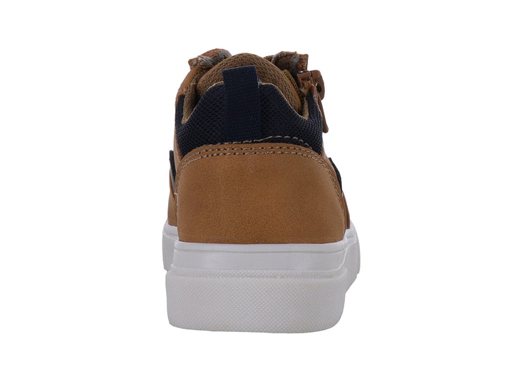 Tenis infantiles color camel con detalles en azul marino, agujetas y cierre lateral sobre suela blanca.
