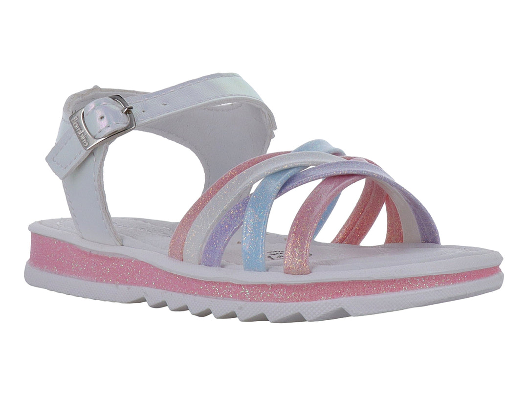 Sandalia blanca para niña con tiras cruzadas en tonos pastel y suela rosa brillante.