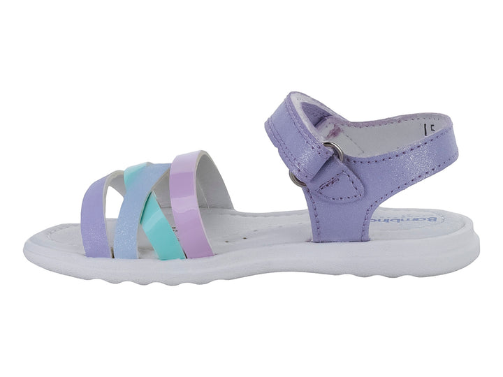 Sandalia para niña en color lila y blanco con tiras brillantes y suela blanca.